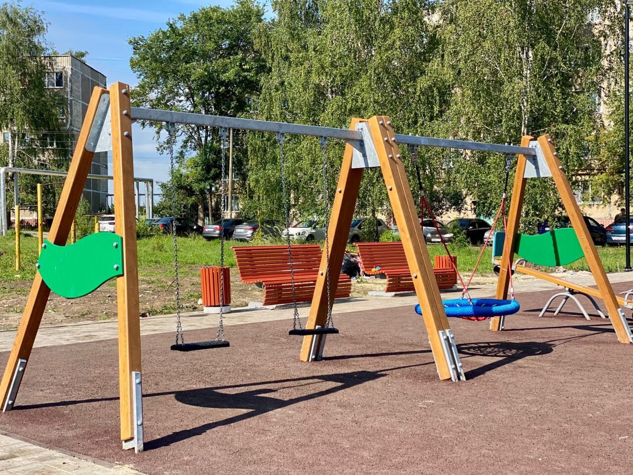 Реализация в Мордовии национальных проектов, предложенных Президентом России.  В Торбеево возводят детскую игровую площадку